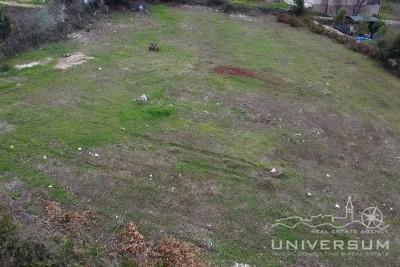 2 building plots for sale near the center and with a view of the sea in Brtonigla 3