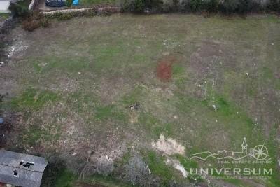 2 building plots for sale near the center and with a view of the sea in Brtonigla 1