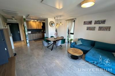 Renovated apartment in a great location in Novigrad 1