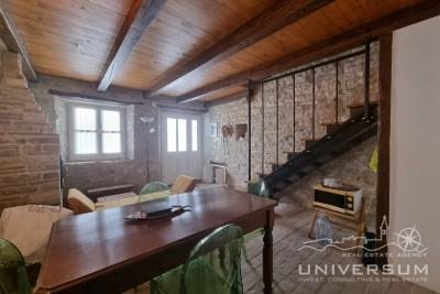 Charming house in the center of Novigrad 4