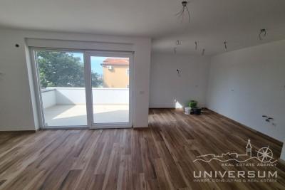 Apartment on the 2nd floor with a view of the sea in Novigrad 2