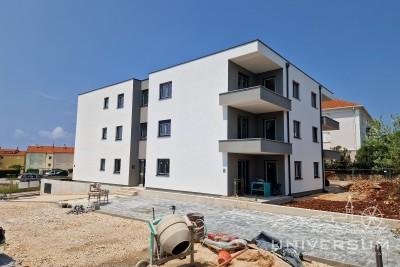 Modern apartment on the ground floor in the vicinity of Umag 5