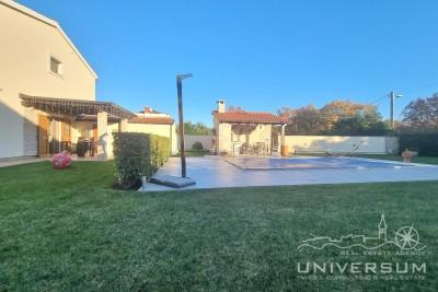Charming house with a swimming pool near Umag 4