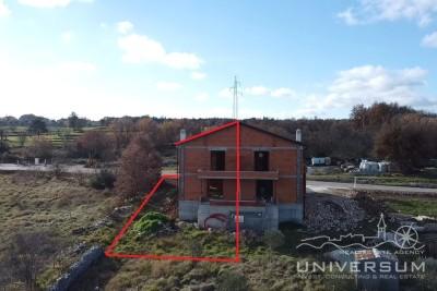 Duplex house with swimming pool near Buje 3