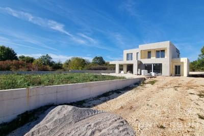 Modern house with a swimming pool in the vicinity of Labin 4