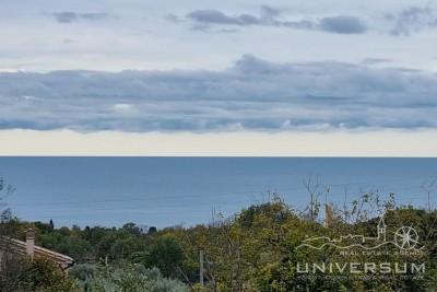 Building land with sea view in Poreč
