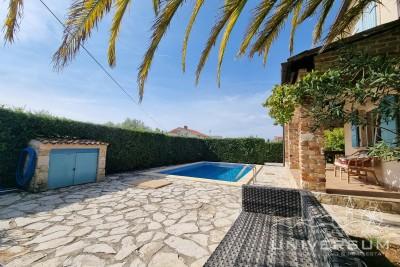 Beautiful stone house with a swimming pool in the vicinity of Poreč, Vabriga 3