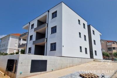 Modern apartment on the ground floor in the vicinity of Umag 3