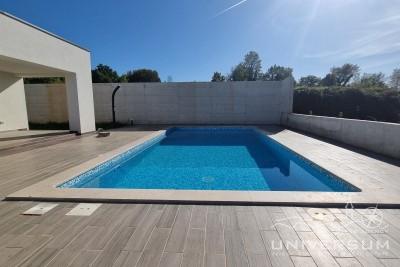 Detached house with a swimming pool in the vicinity of Labin 3