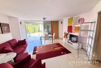 Appartamento completamente arredato con giardino a Cittanova 1