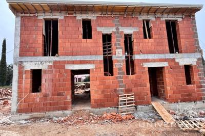 Dvojne kuće u mirnom naselju u okolici Umaga 5