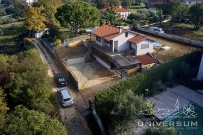 Detached house in the vicinity of Buje with a view of the sea and a swimming pool 2