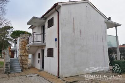 Casa con due appartamenti a 50 m dal mare vicino a Novigrad 2