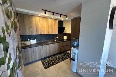 Renovierte Wohnung in toller Lage in Novigrad 3