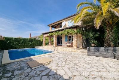 Beautiful stone house with a swimming pool in the vicinity of Poreč, Vabriga 2