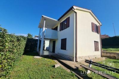 Casa con 2 appartamenti a 50 m dal mare nelle vicinanze di Cittanova 2