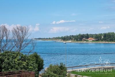 Apartment with sea view 50 m from the sea near Umag