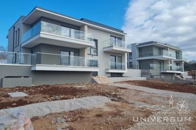 Moderno stanovanje v kvalitetni novogradnji v bližini Umaga - v fazi gradnje