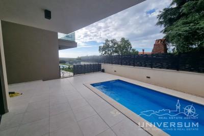 Schönes Wohnhaus mit 4 zweistöckigen Wohnungen und Blick auf das Meer 2