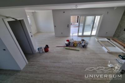 Residenza duplex con piscina vicino a Buje 5